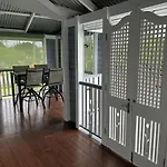 Old Queensland Charm Entire Upper Level